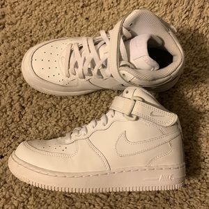 Air Force 1 mids shoes